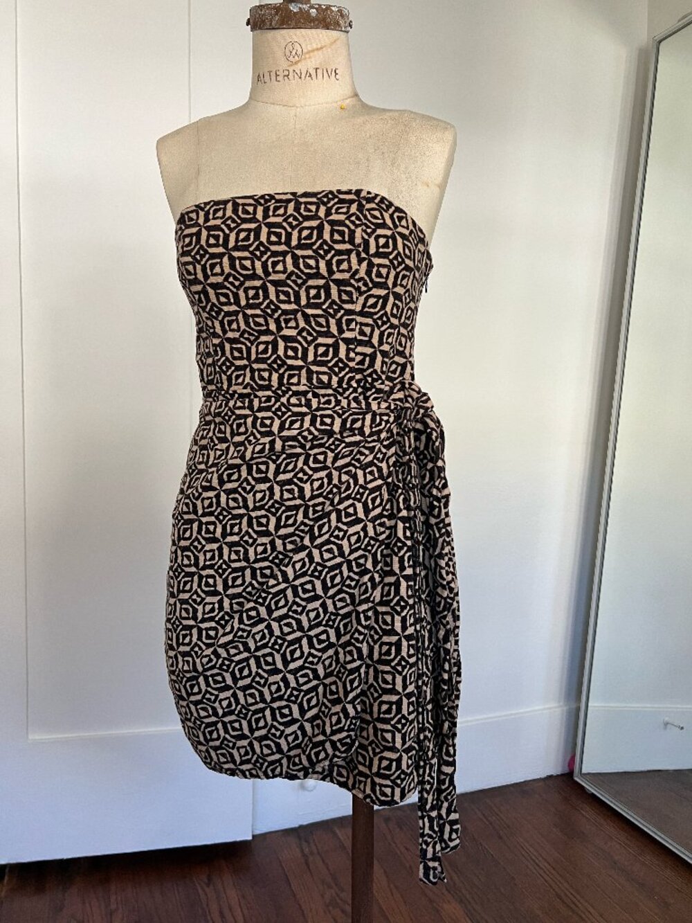 Strapless Geometric Jacquard Wrap Mini Dress